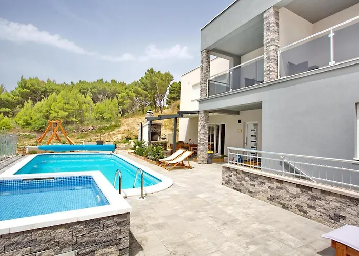 Villa Sara With Sea View And Private Heated Pool