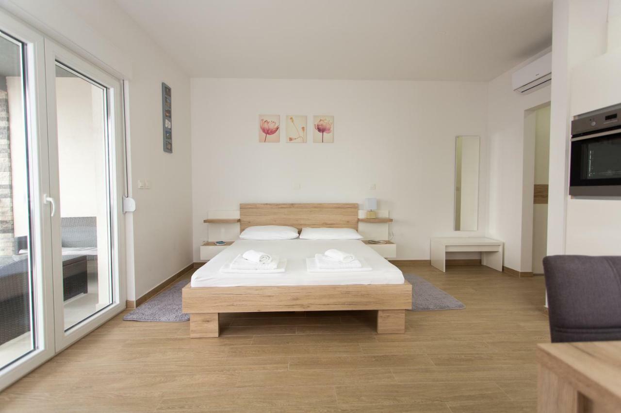 Sara With Sea View And Private Heated Pool *