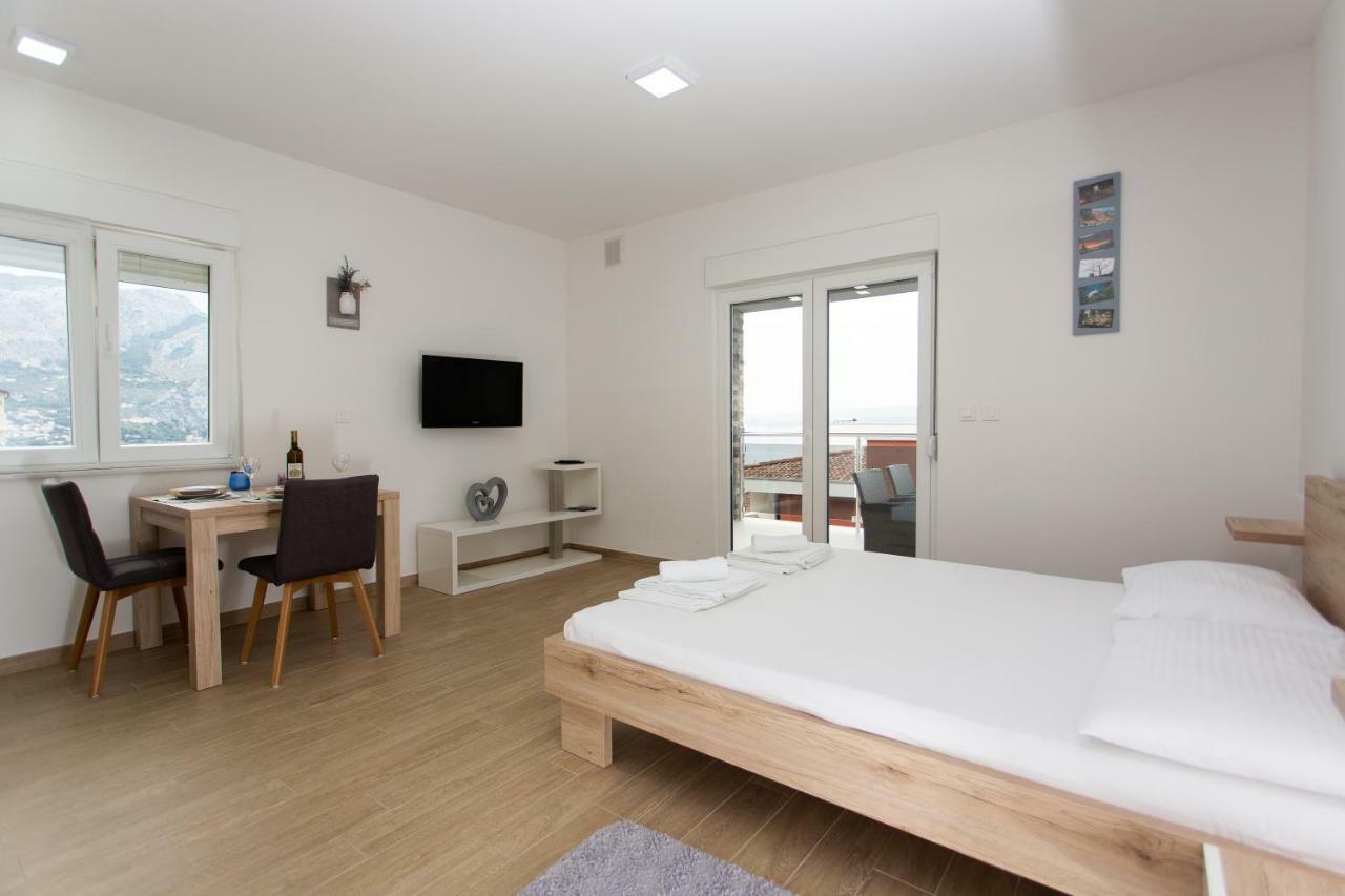 Villa Sara With Sea View And Private Heated Pool