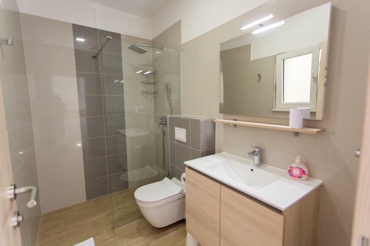 Sara With Sea View And Private Heated Pool