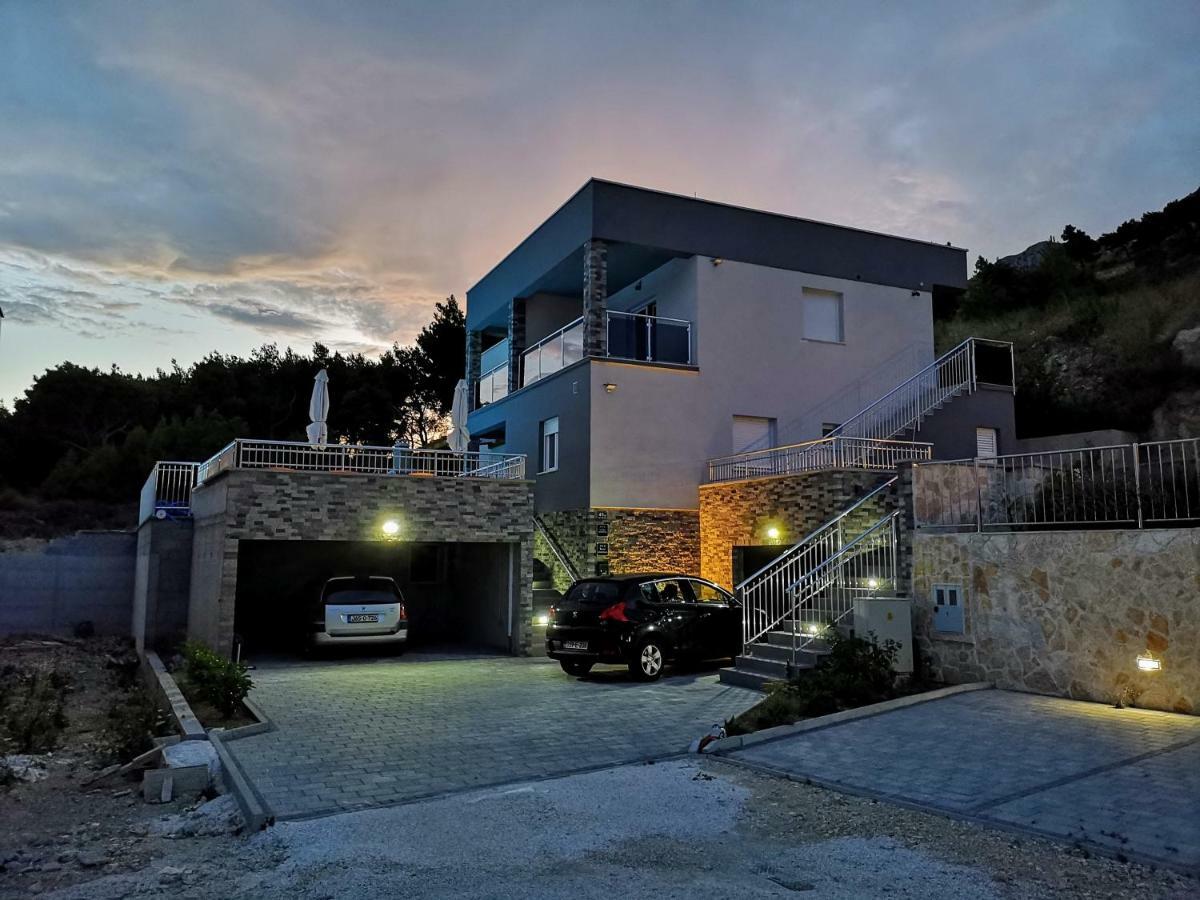 Sara With Sea View And Private Heated Pool Villa Omis